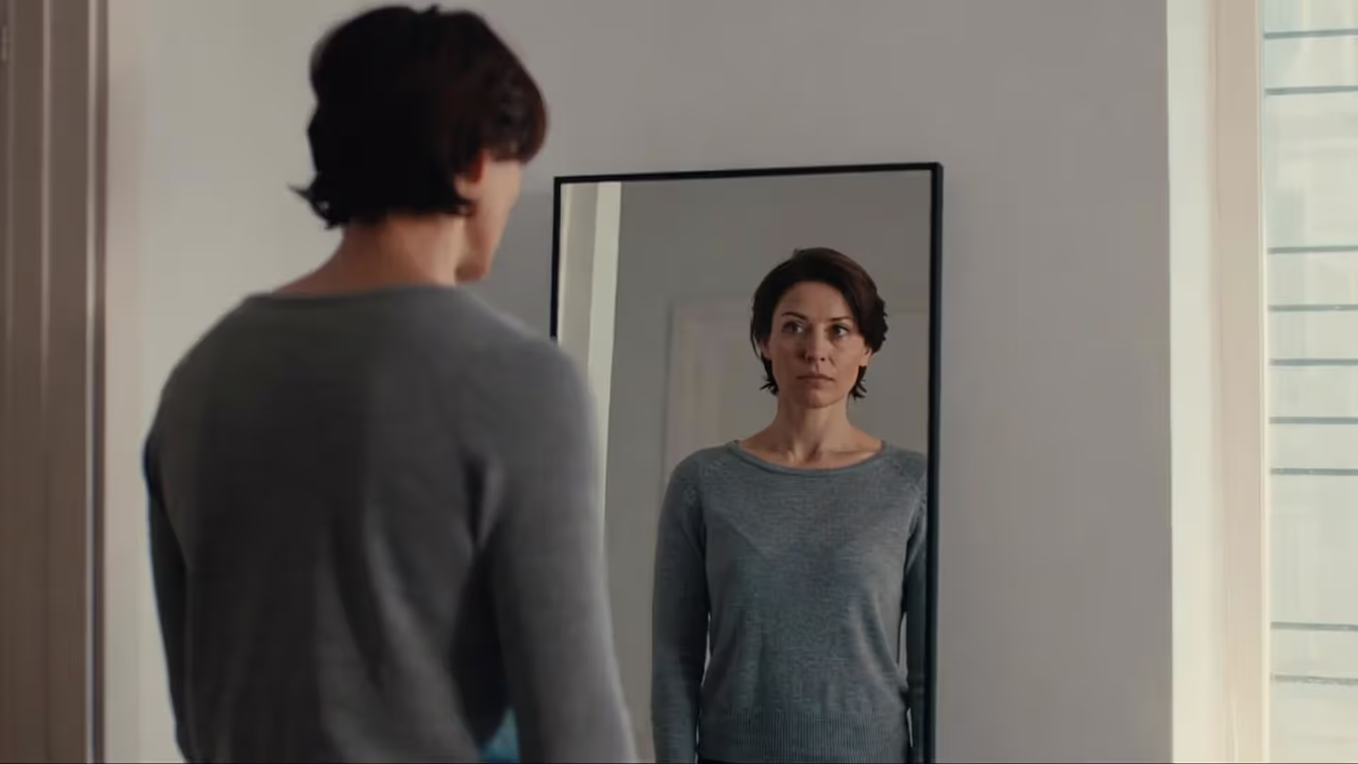 The Mirror Effect: How Others See You vs. How You See Yourself